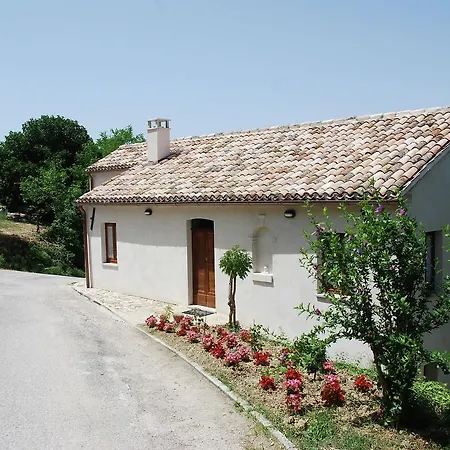 Quaint Farmhouse In Barchi With Garden, Bbq, Fireplace Hébergement de vacances