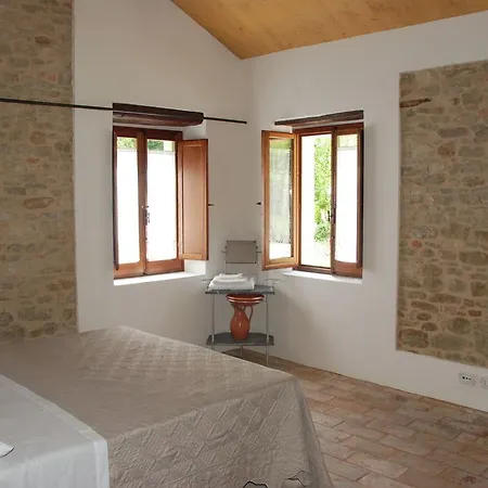 Quaint Farmhouse In Barchi With Garden, Bbq, Fireplace Hébergement de vacances SantʼIppolito