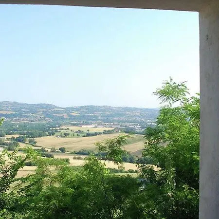 Hébergement de vacances Quaint Farmhouse In Barchi With Garden, Bbq, Fireplace SantʼIppolito
